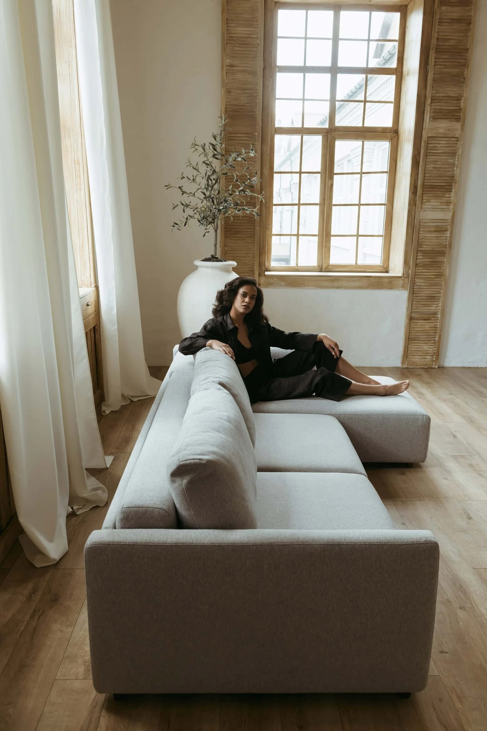 COMO — studio photography, frame 22