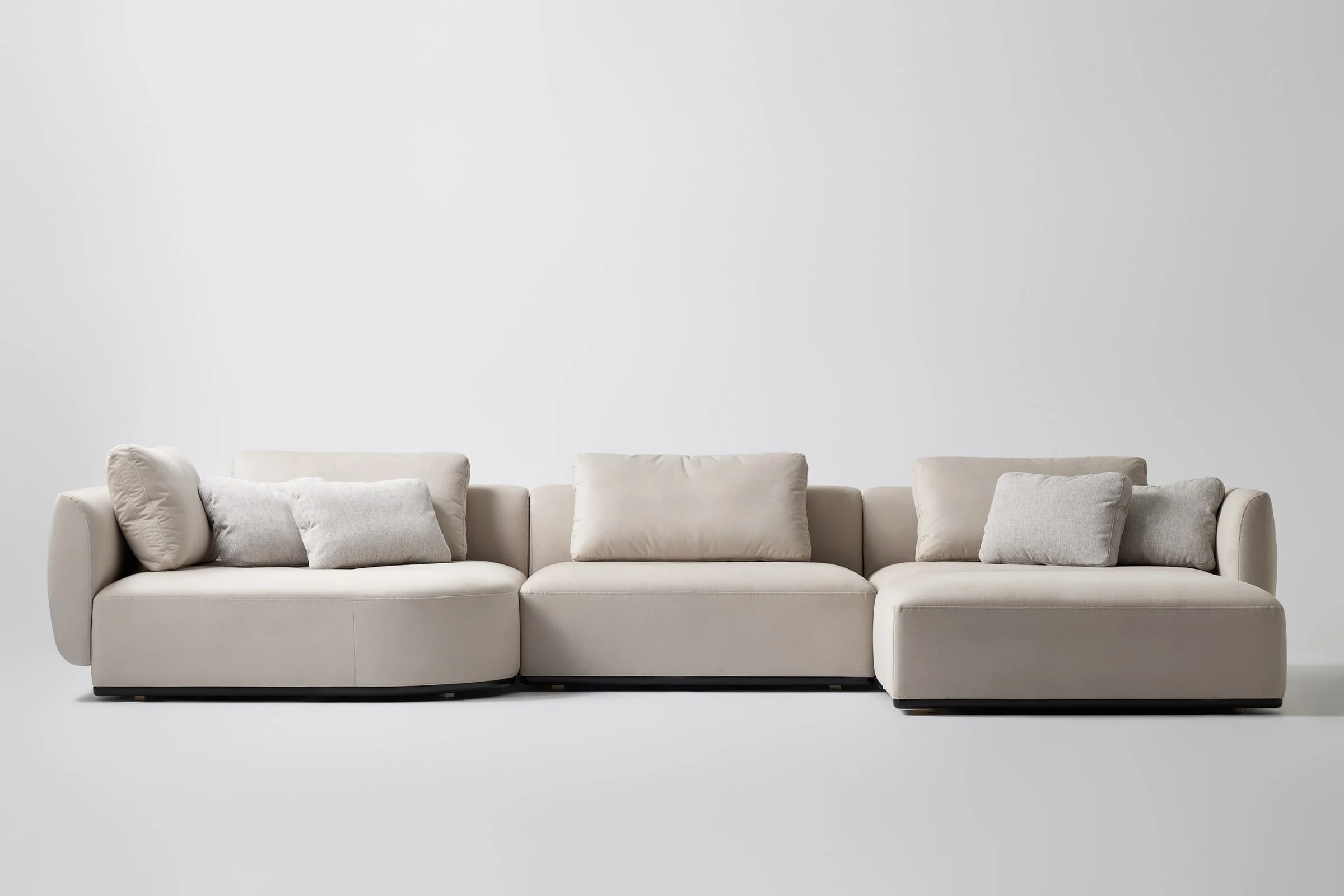 SMOOTH — studio photography, frame 1