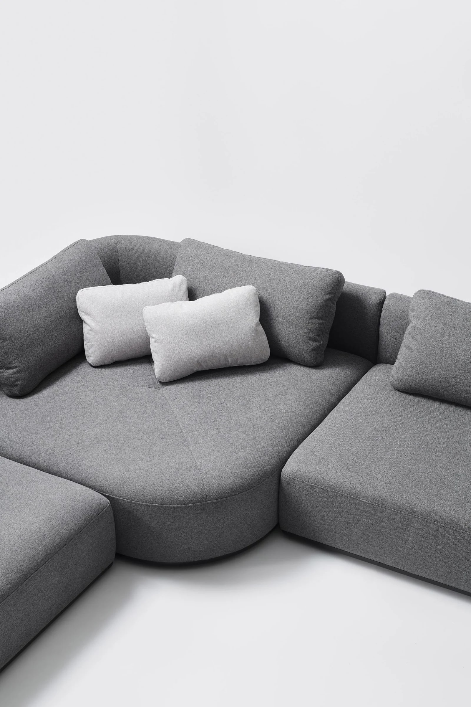 SMOOTH — studio photography, frame 12