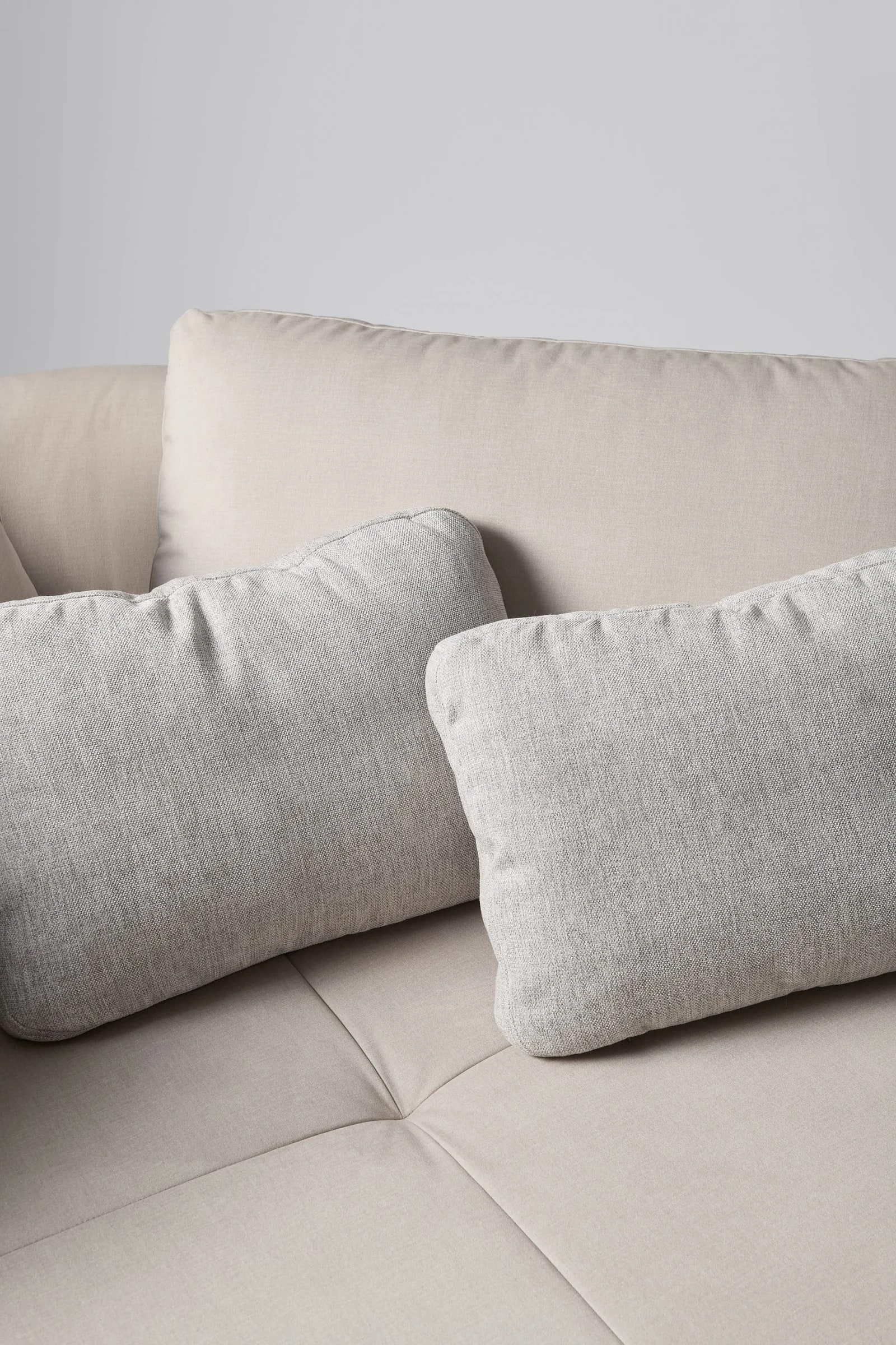 SMOOTH — studio photography, frame 13