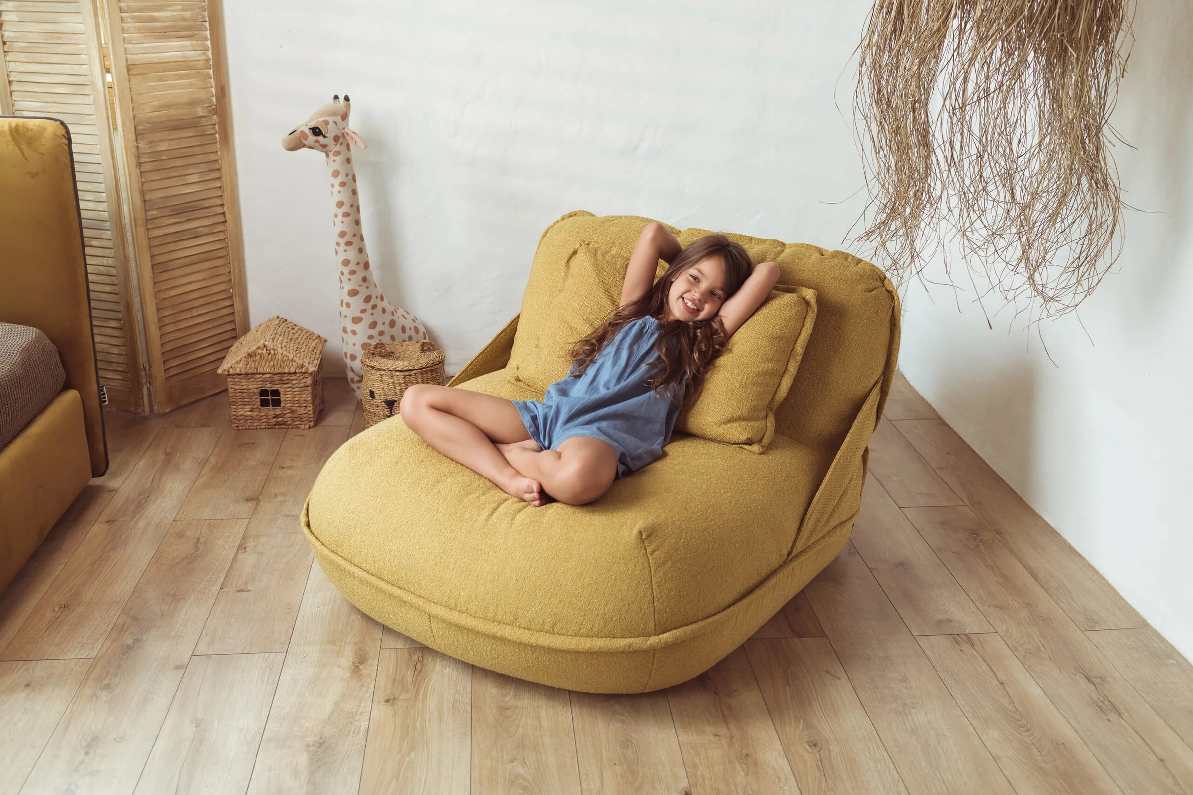 FUN — studio photography, frame 16