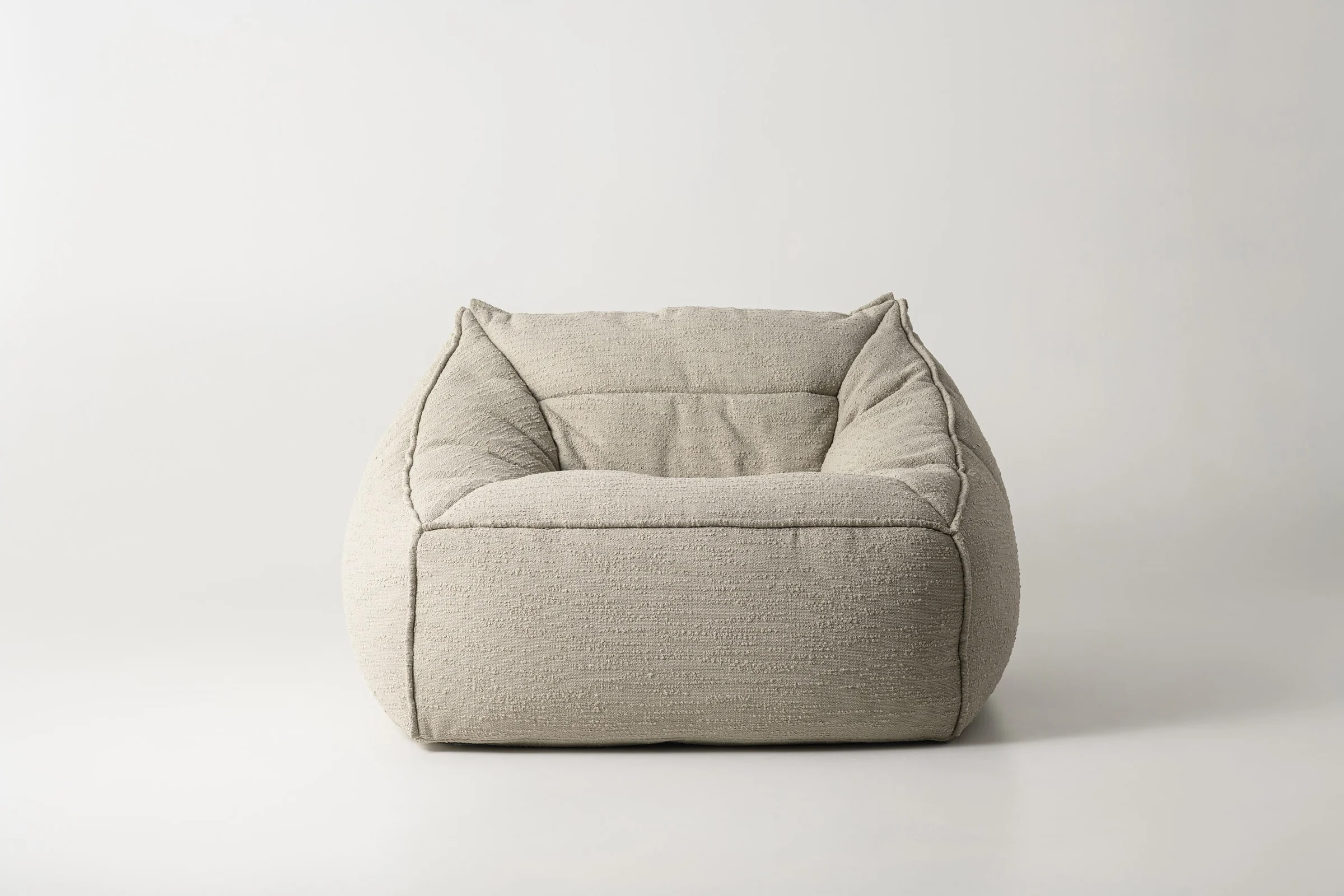 HUG — studio photography, frame 2
