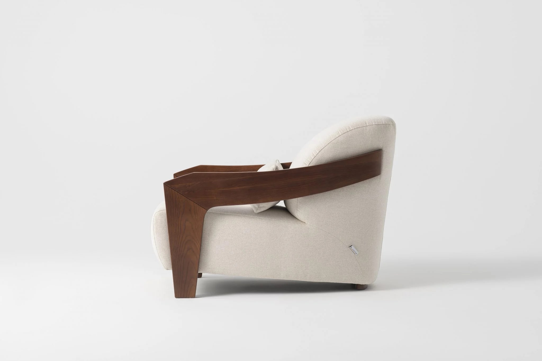 MOKO — studio photography, frame 3