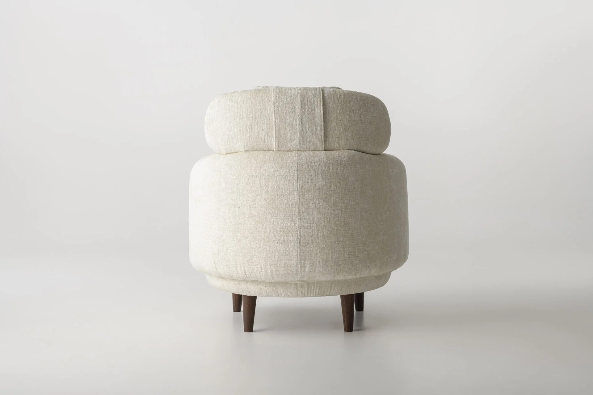 MILLY BH — studio photography, frame 4
