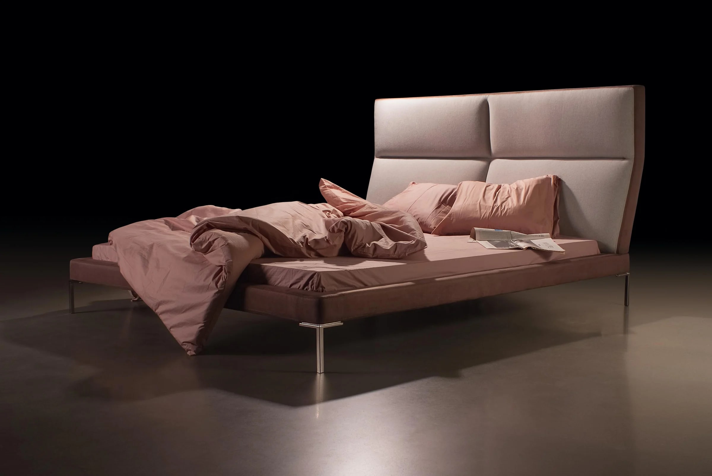 LAVAL — studio photography, frame 13