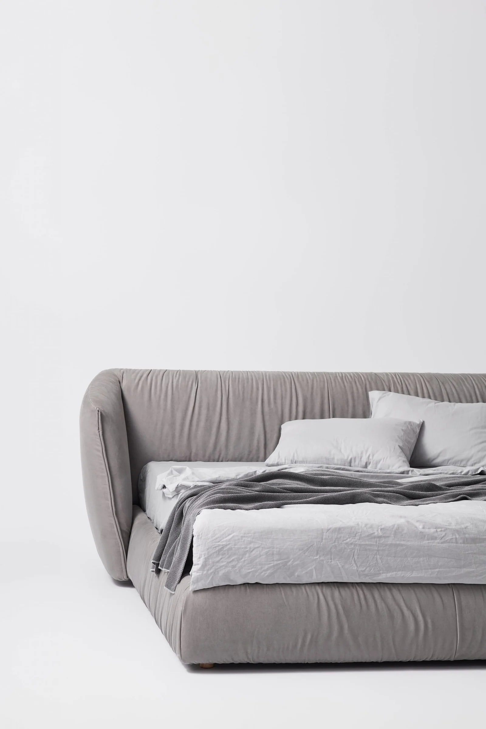TOO NIGHT — studio photography, frame 7