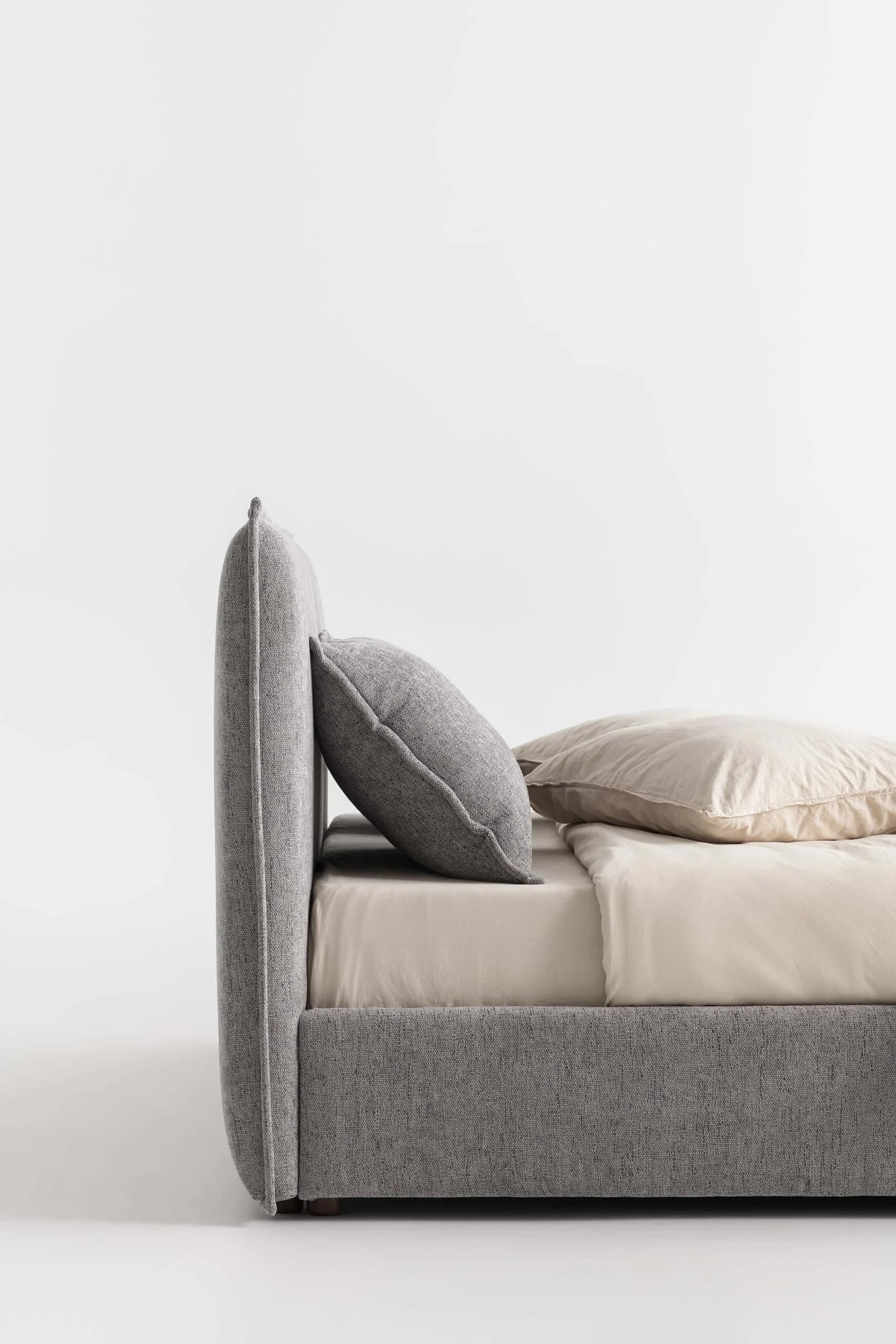 LINEA — studio photography, frame 9