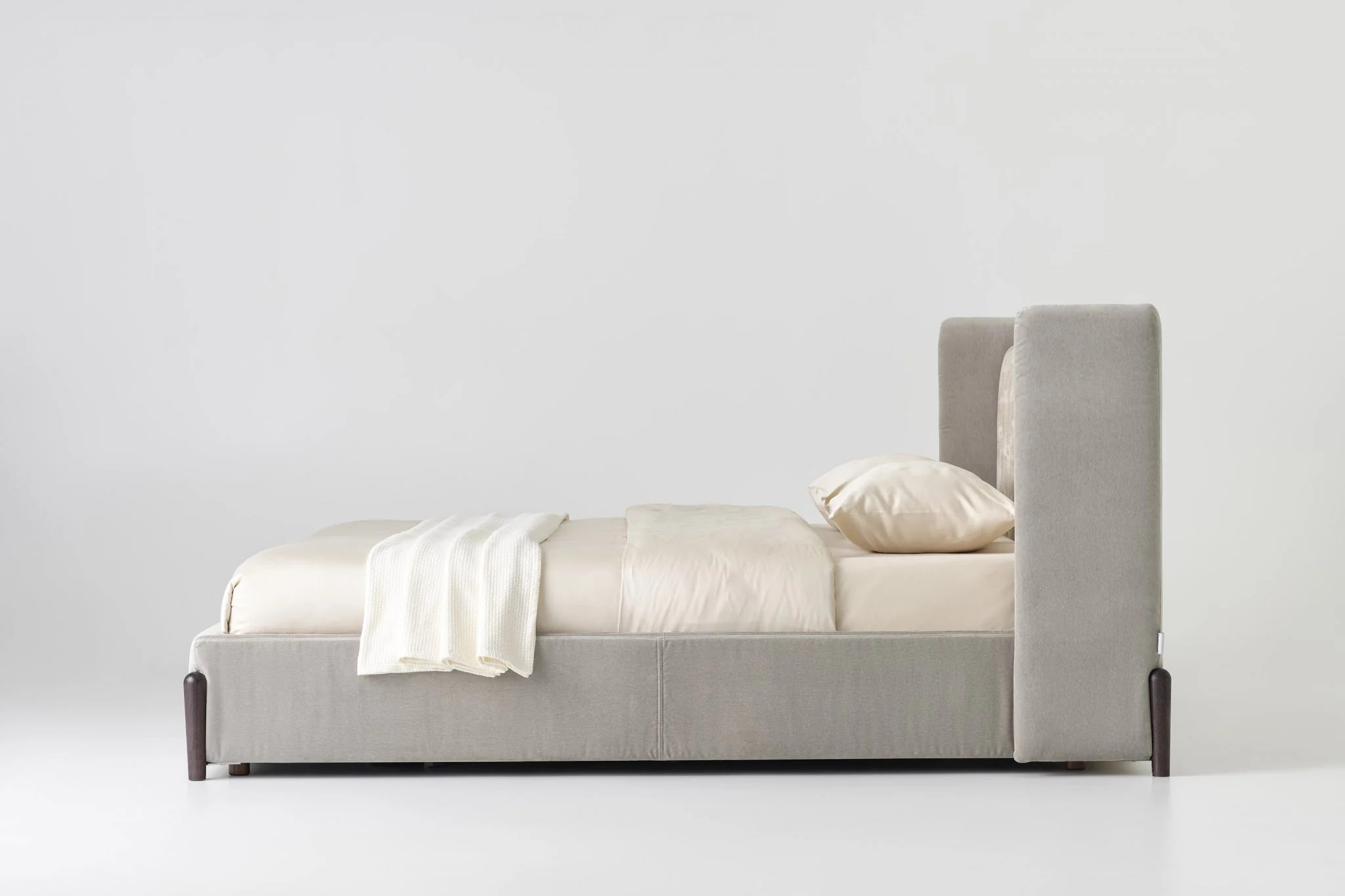 SENSA — studio photography, frame 7