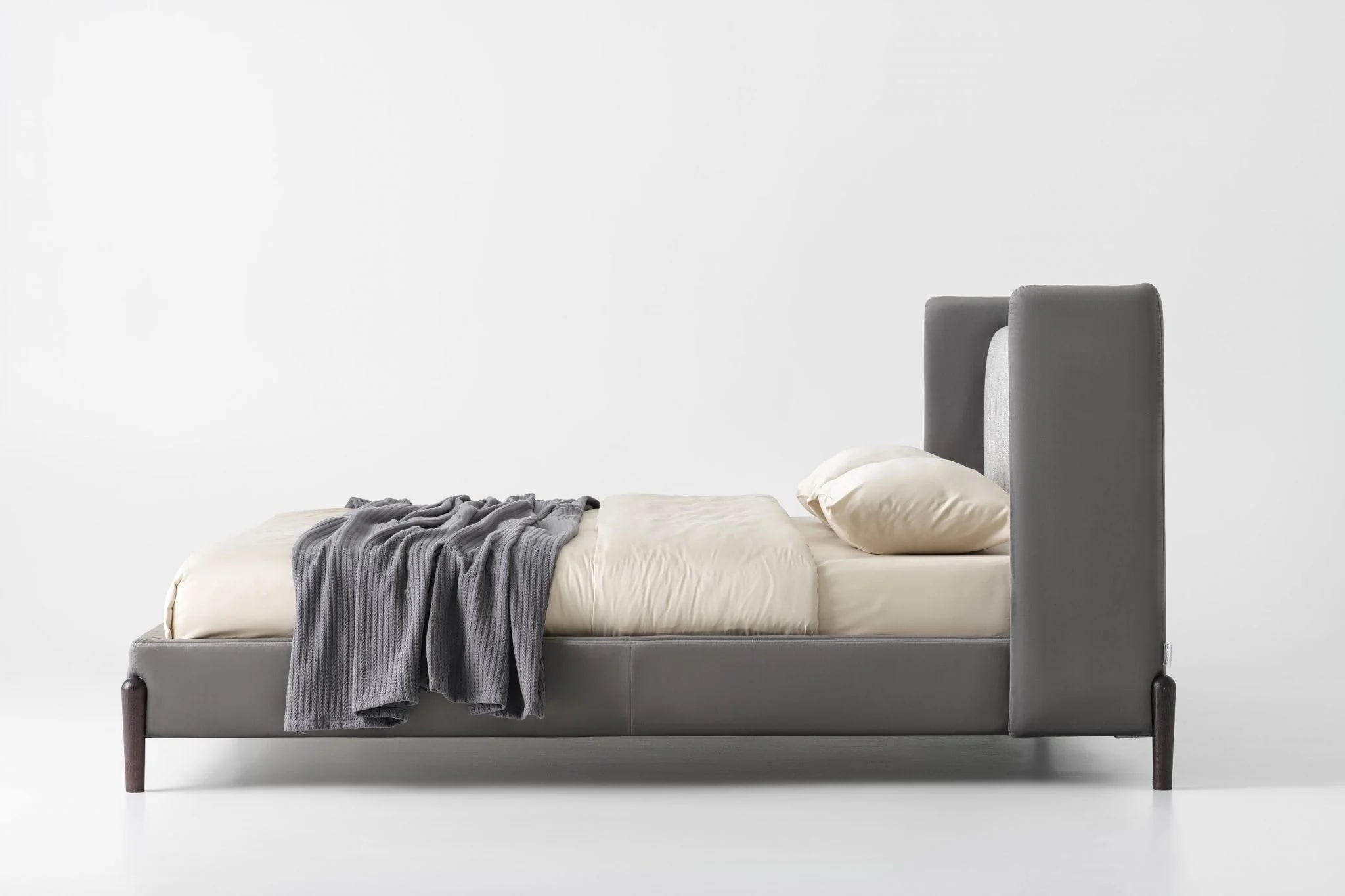 SENSA — studio photography, frame 4