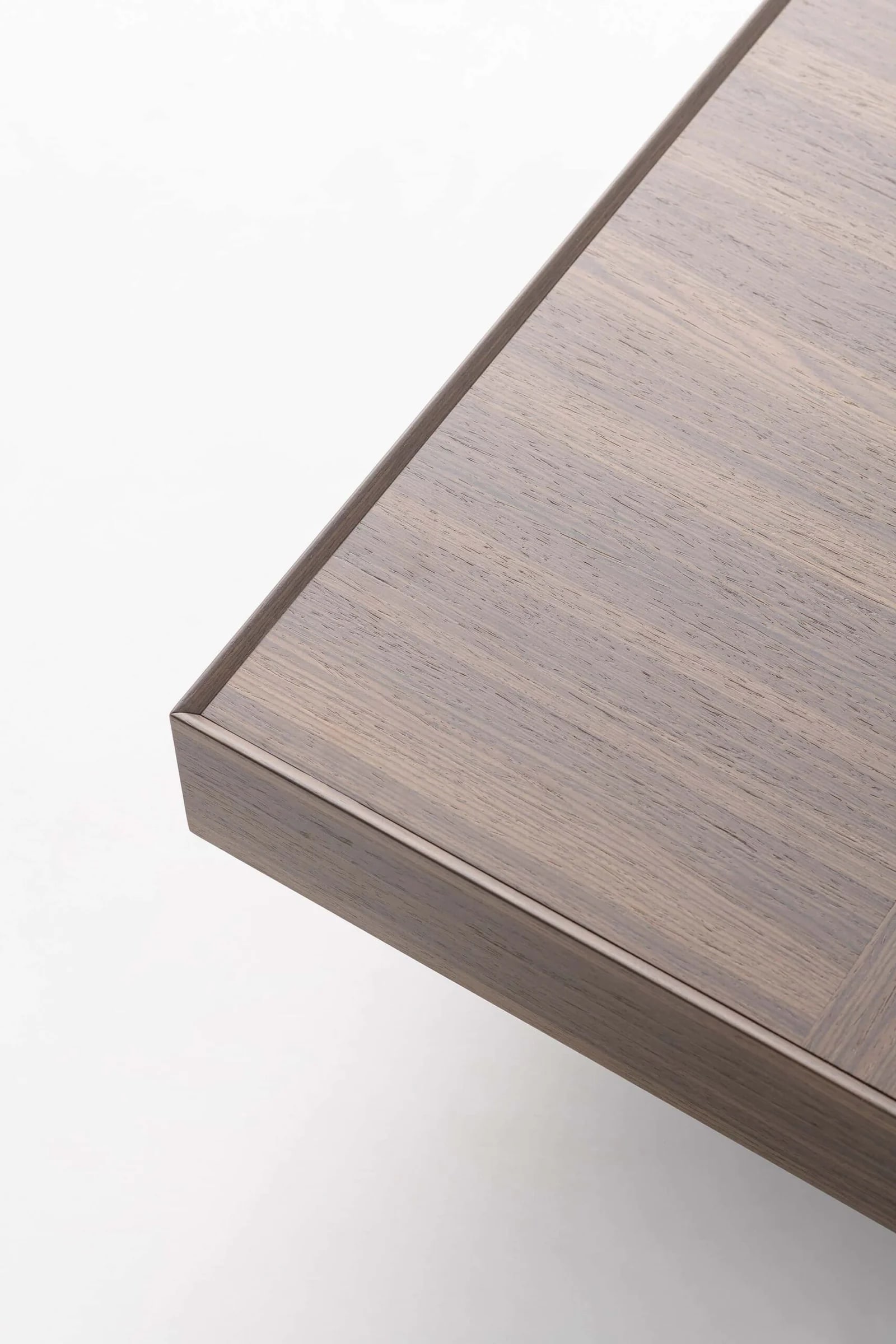 LOUNGE — studio photography, frame 6