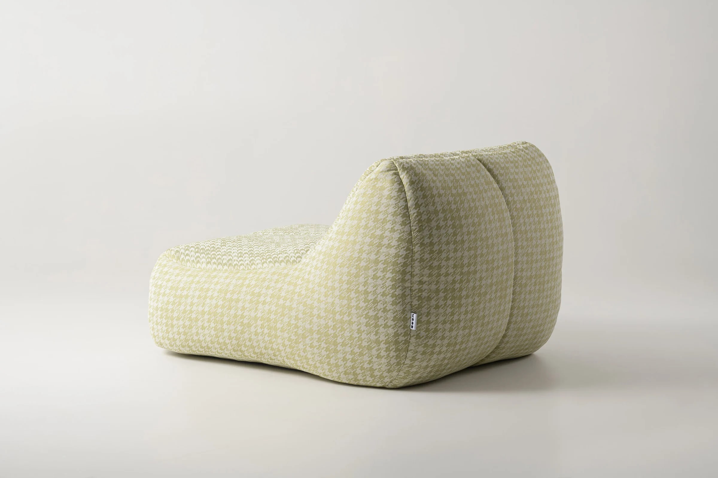 NEST — studio photography, frame 3