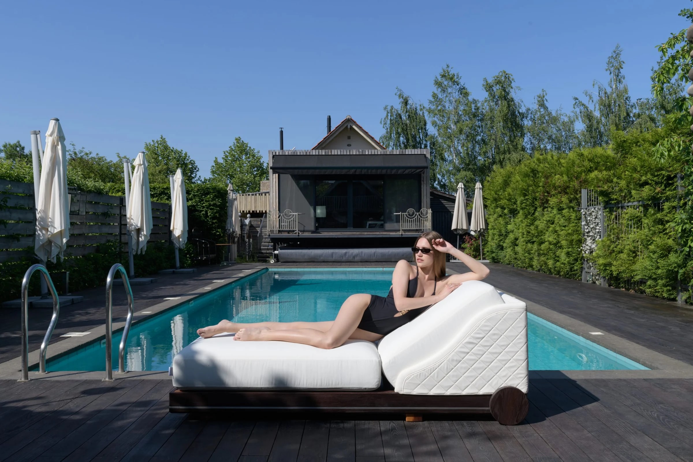 PORTOFINO H — studio photography, frame 7