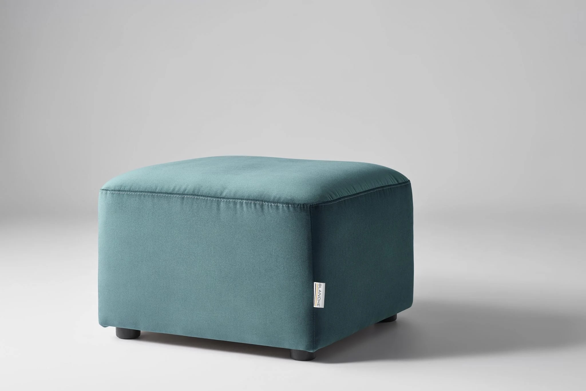 PUFF ONE — studio photography, frame 4