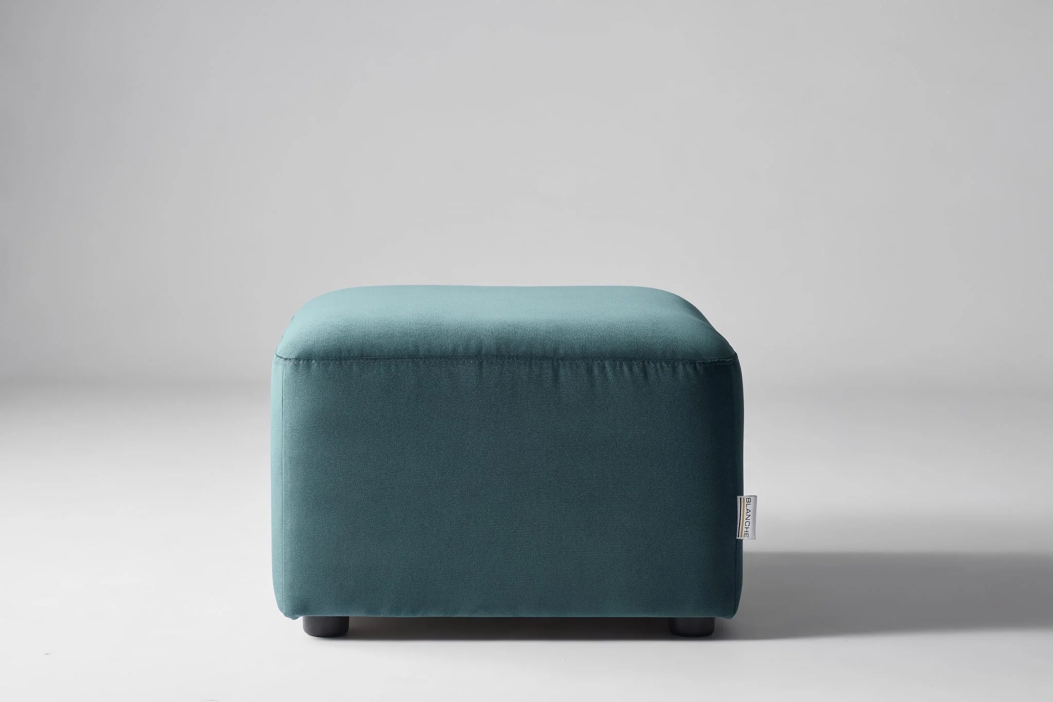 PUFF ONE — studio photography, frame 2
