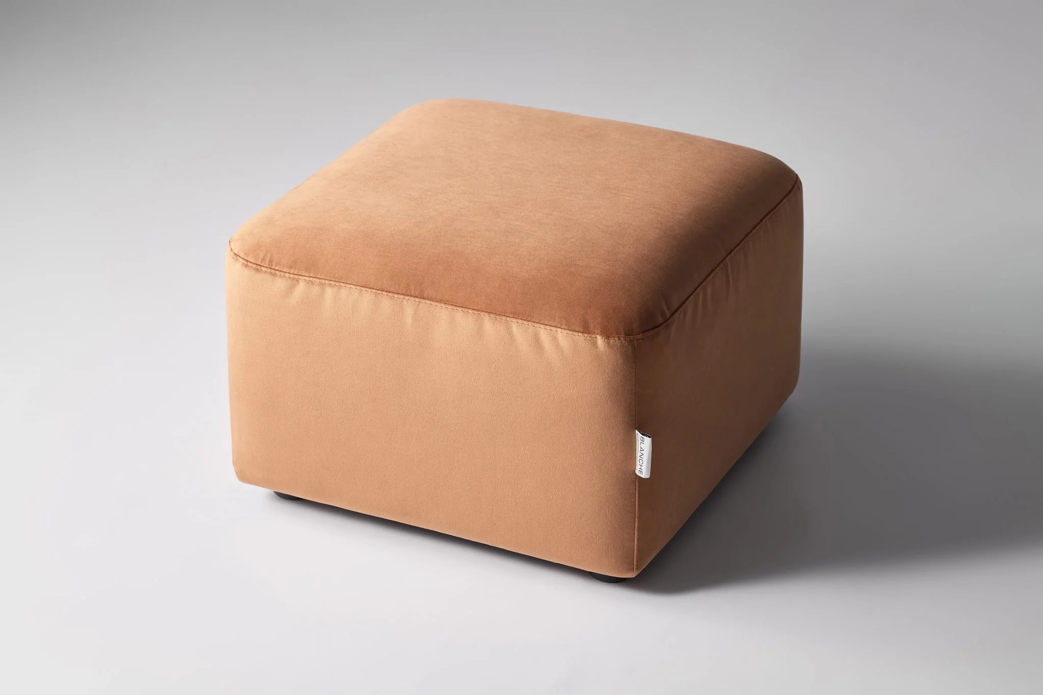 PUFF ONE — studio photography, frame 5