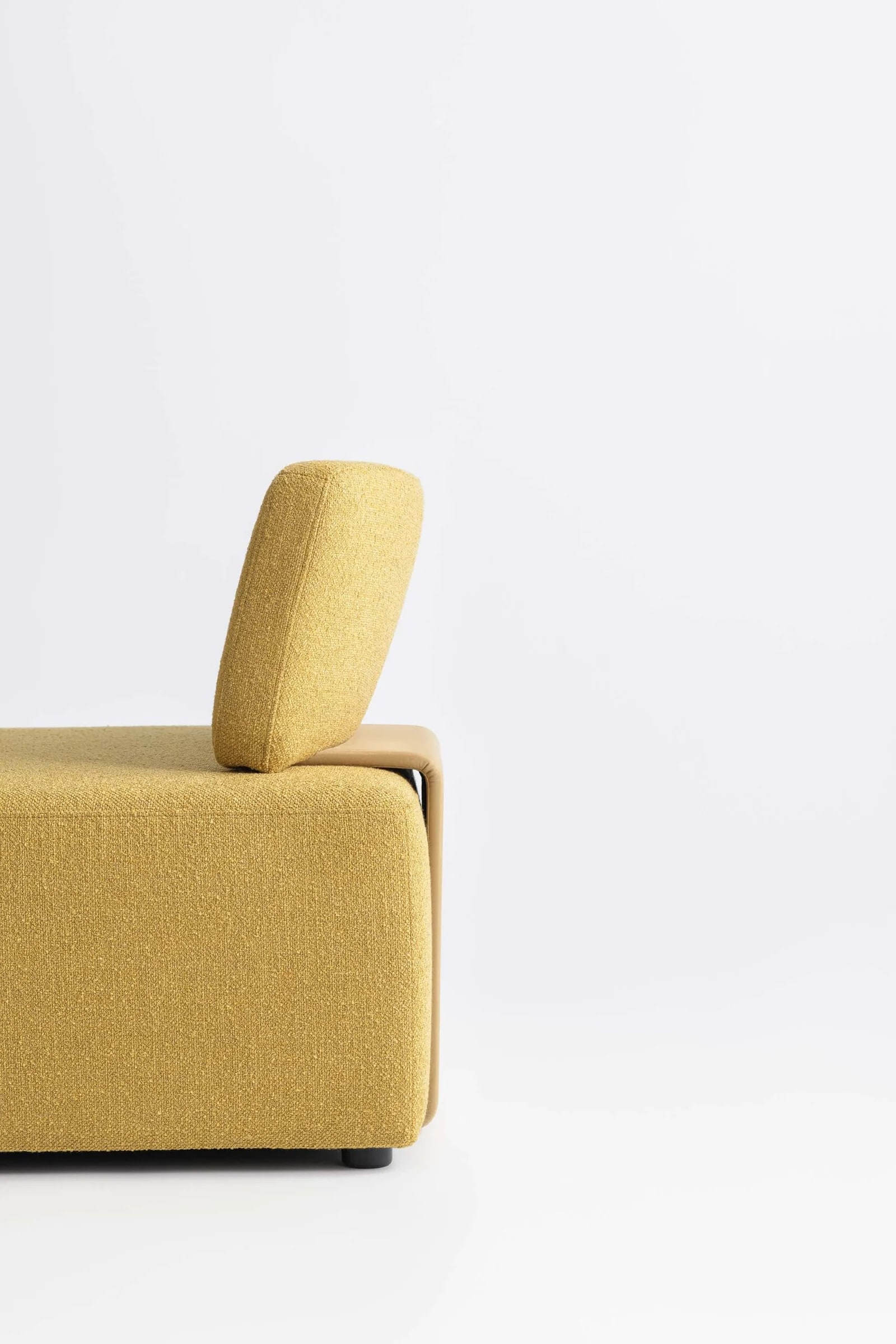 PUFF — studio photography, frame 13