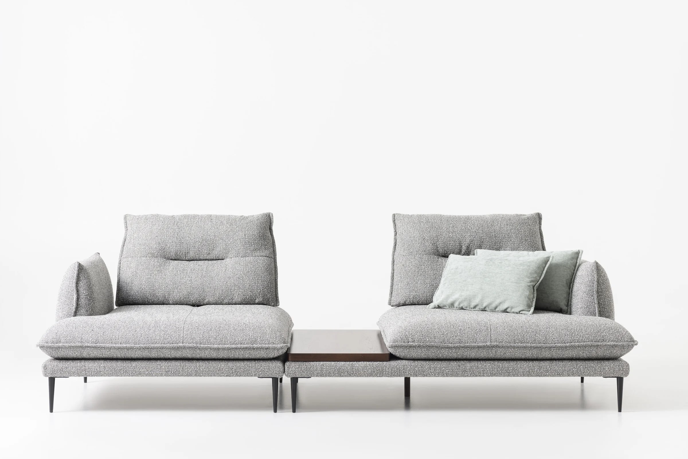 RIVIERA — studio photography, frame 2