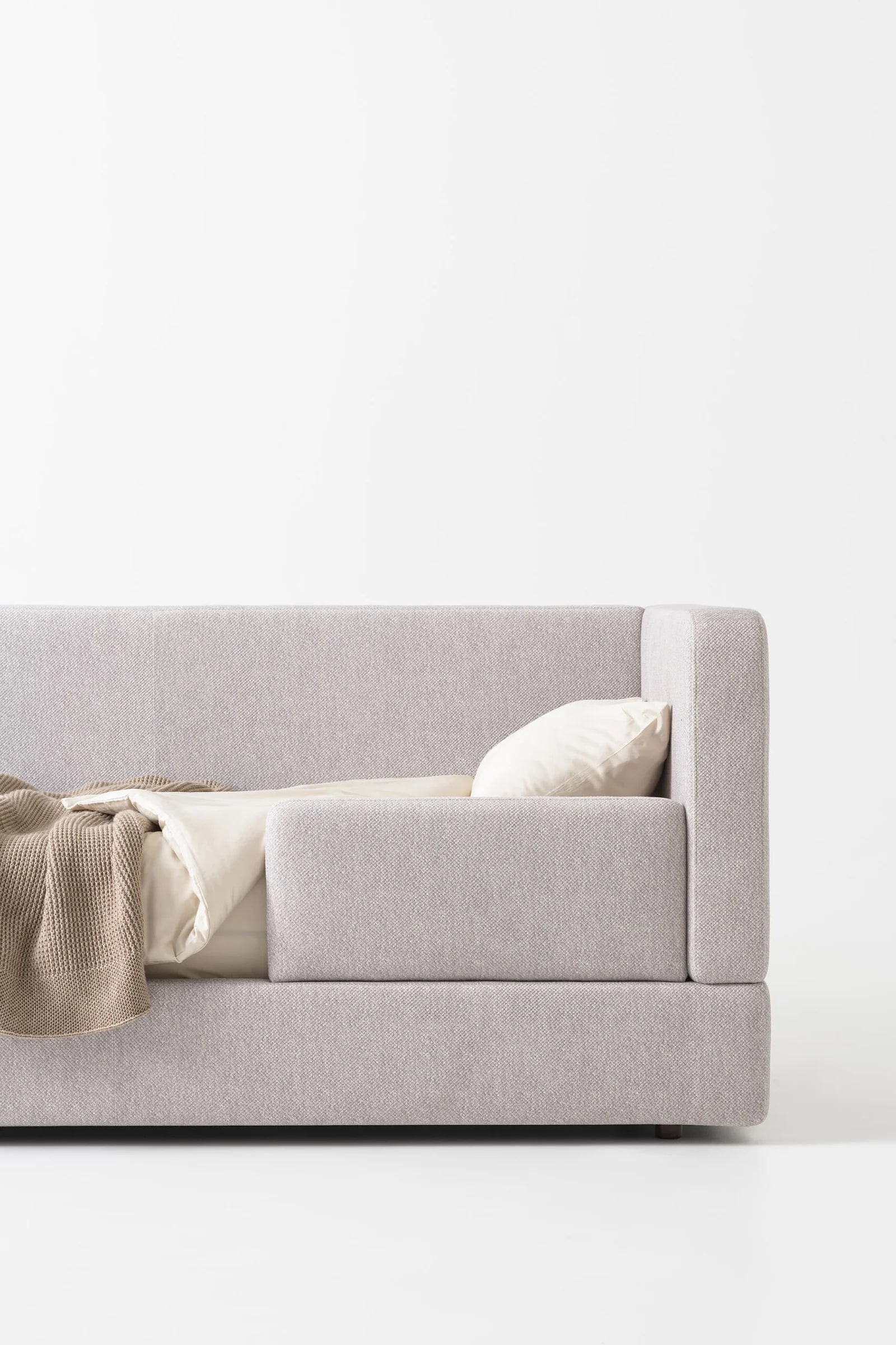 SOFT — studio photography, frame 4