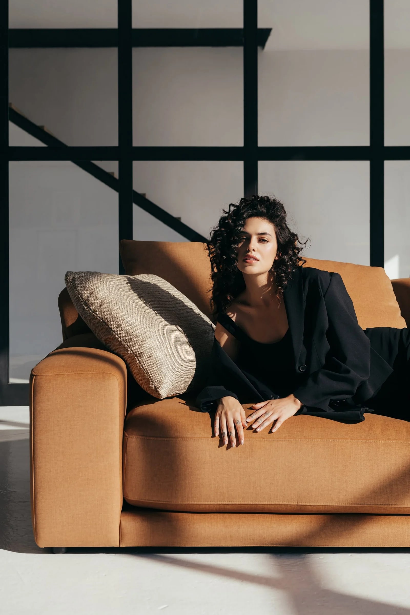 TUTTO — studio photography, frame 43