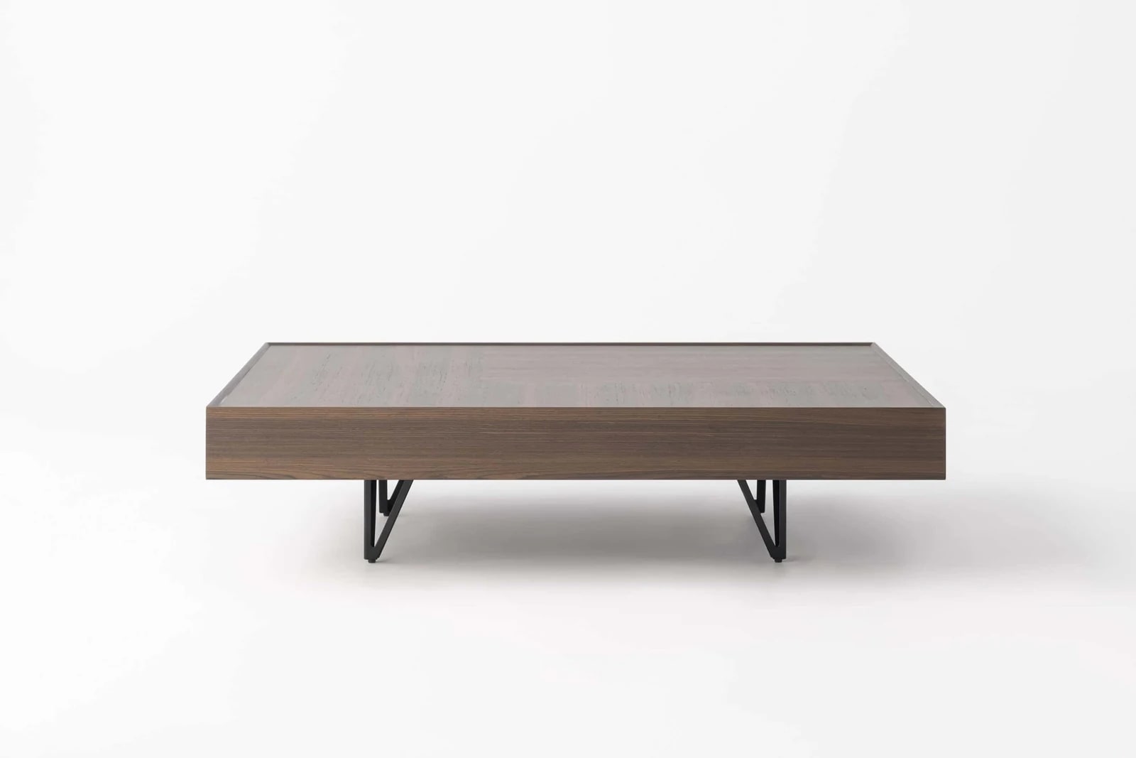 LOUNGE — 2