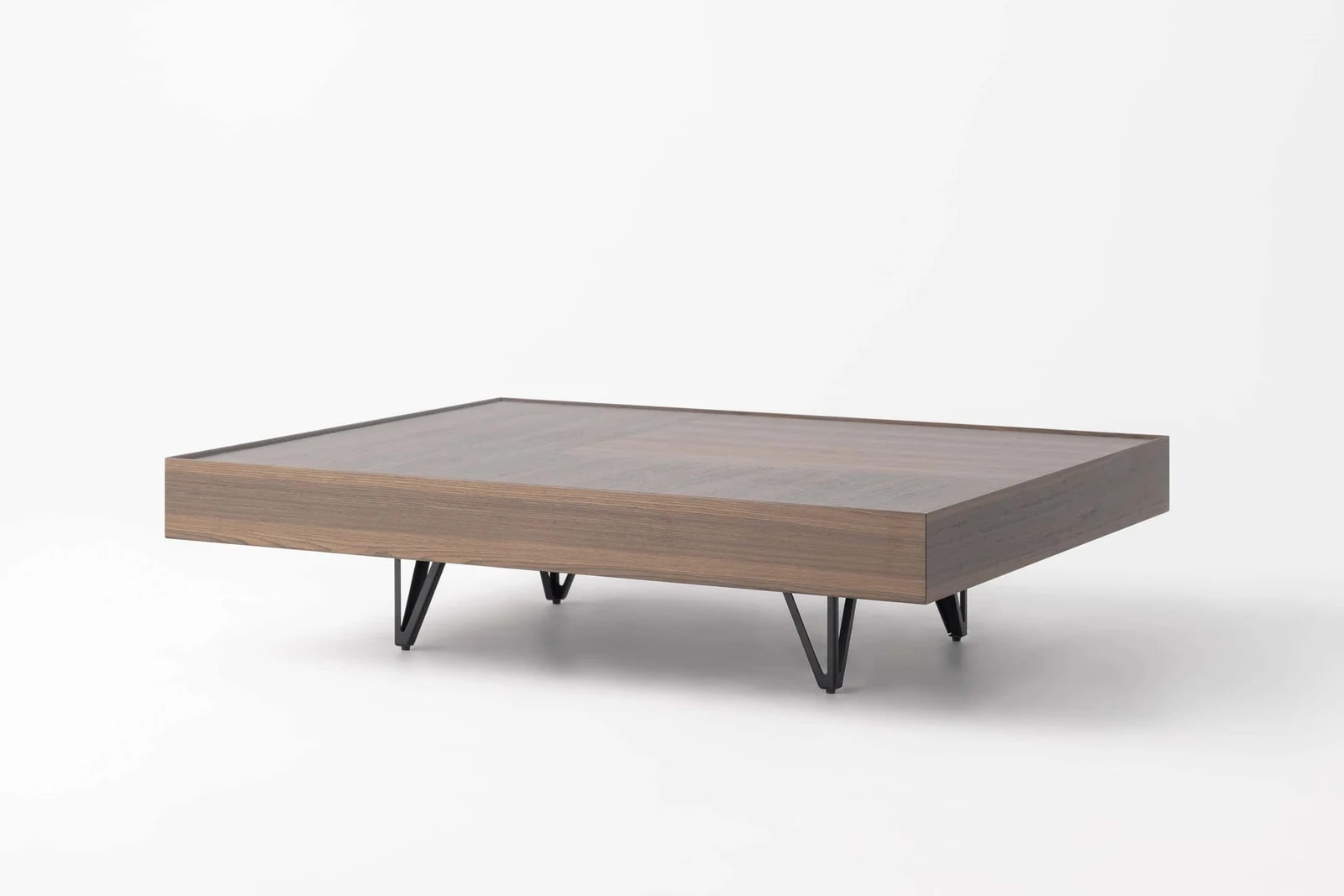 LOUNGE — 5