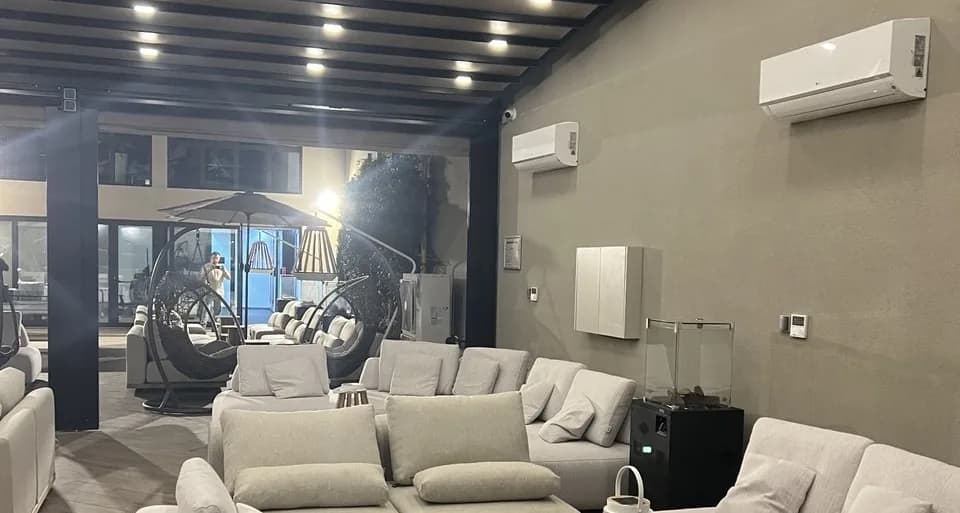 BLANCHE Showroom — The showroom