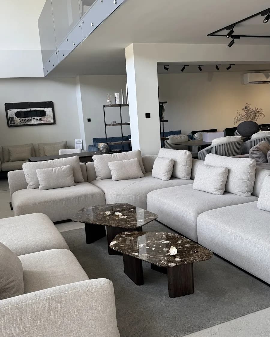 BLANCHE Showroom — The showroom